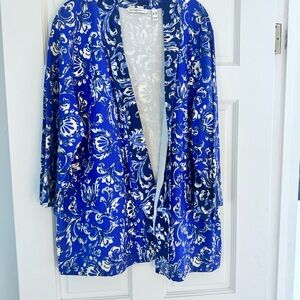 Isaac Mizrahi Blue and White Patterned Kimono